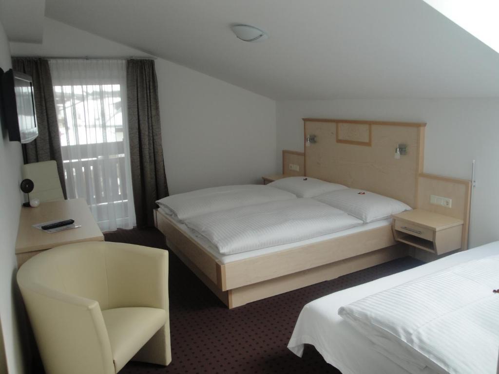 Fusch an der Grossglocknerstrasse Pension Dorfplatzl חדר תמונה